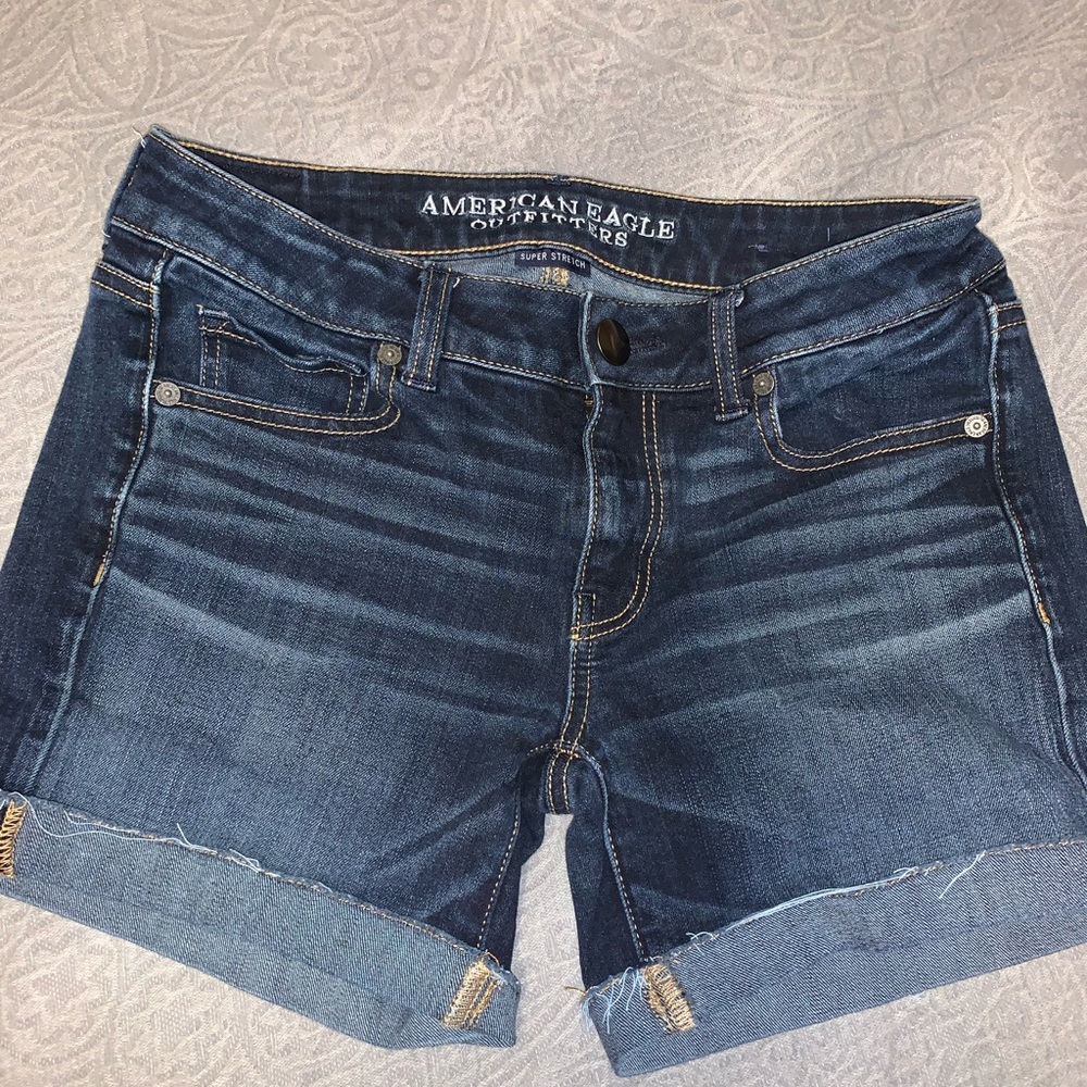 American eagle shorts size 4